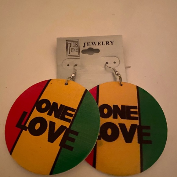 High Quality | NWOT | Gently loved Items - Picture 3 of 4